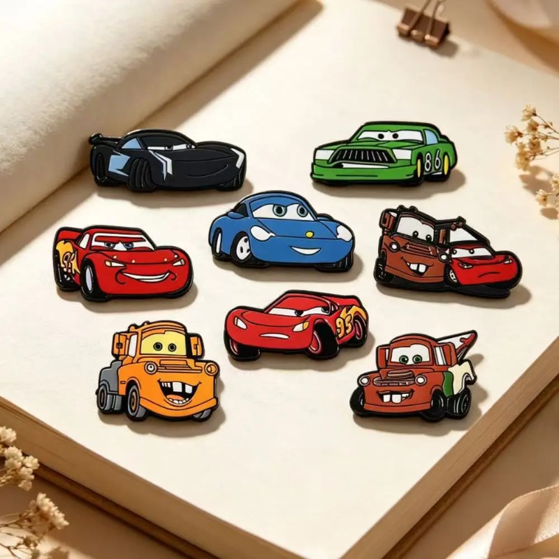 Zestaw 8 sztuk przypinek z mot – Car Accessories Kit recenzja i cena