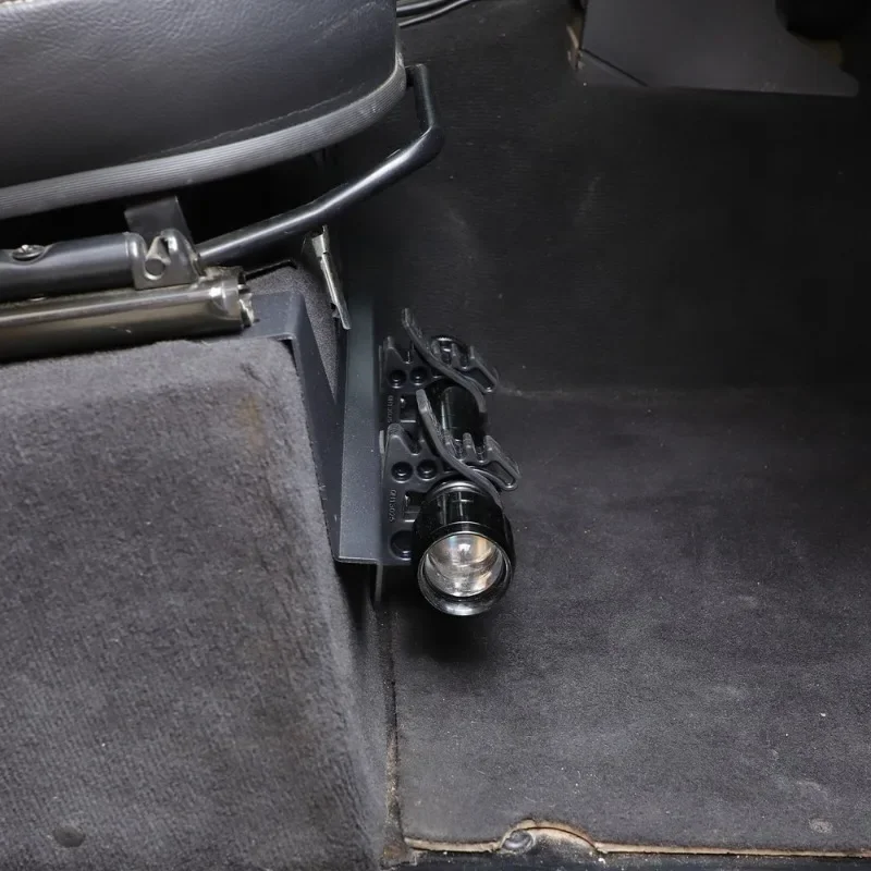 Aluminiowy uchwyt na latarkę p – Car Accessories Under 1000 recenzja i cena